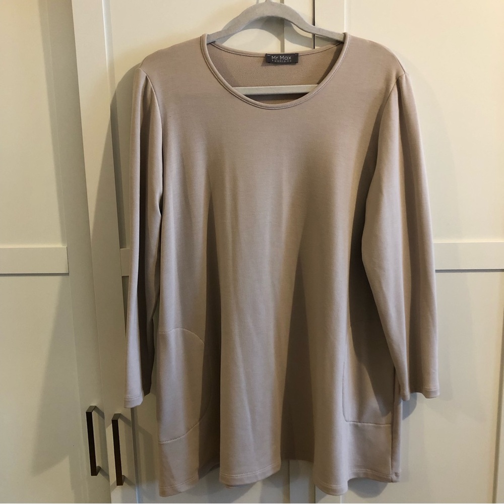 Mr. Max Fashions Top NWOT